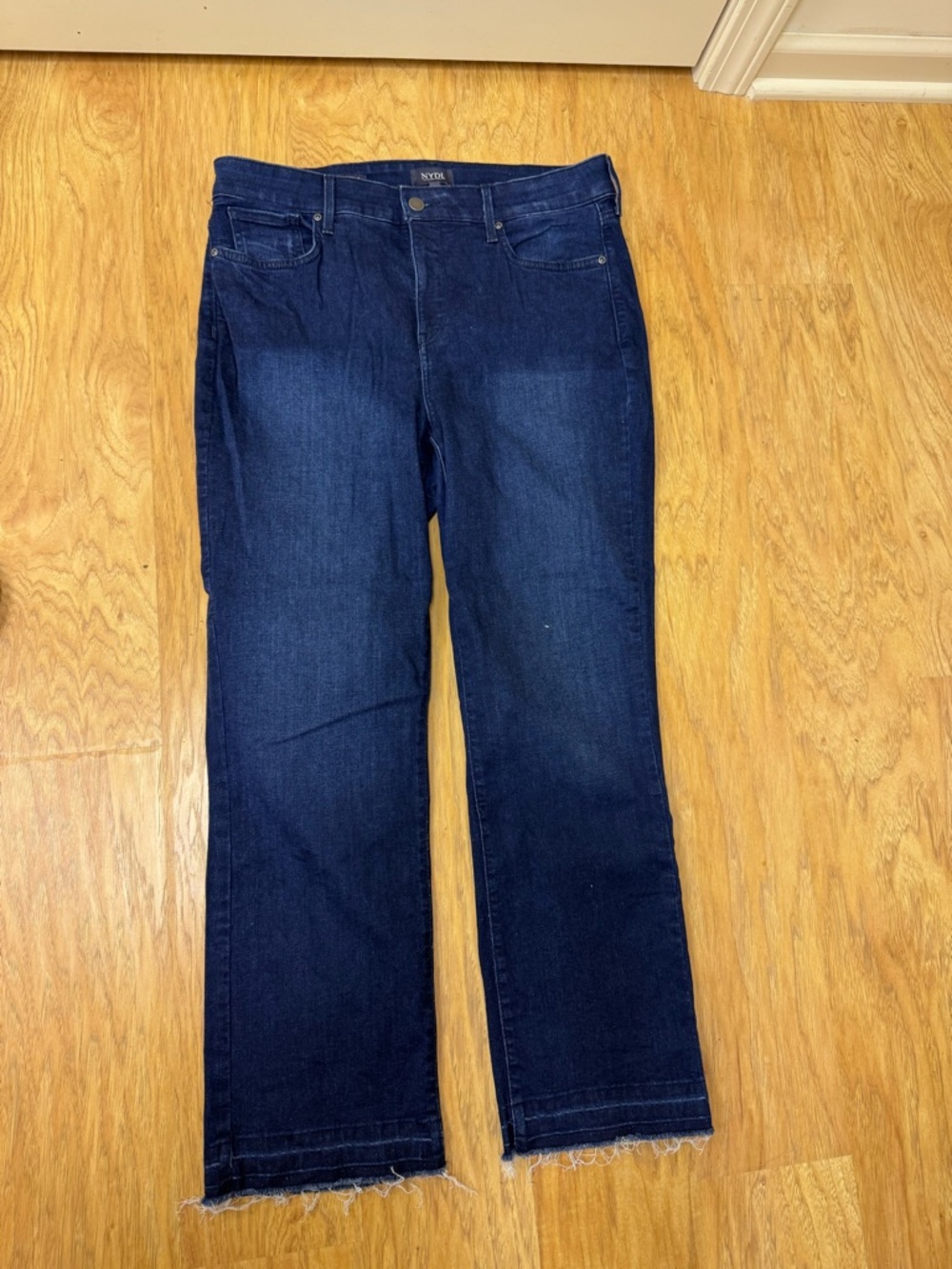 Women’s NYDJ Straight Leg Dark Wash Raw Hem Jeans